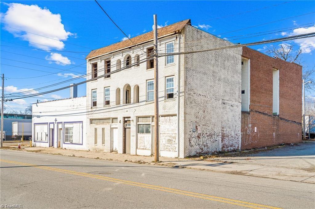 1650 W English Road — photo
