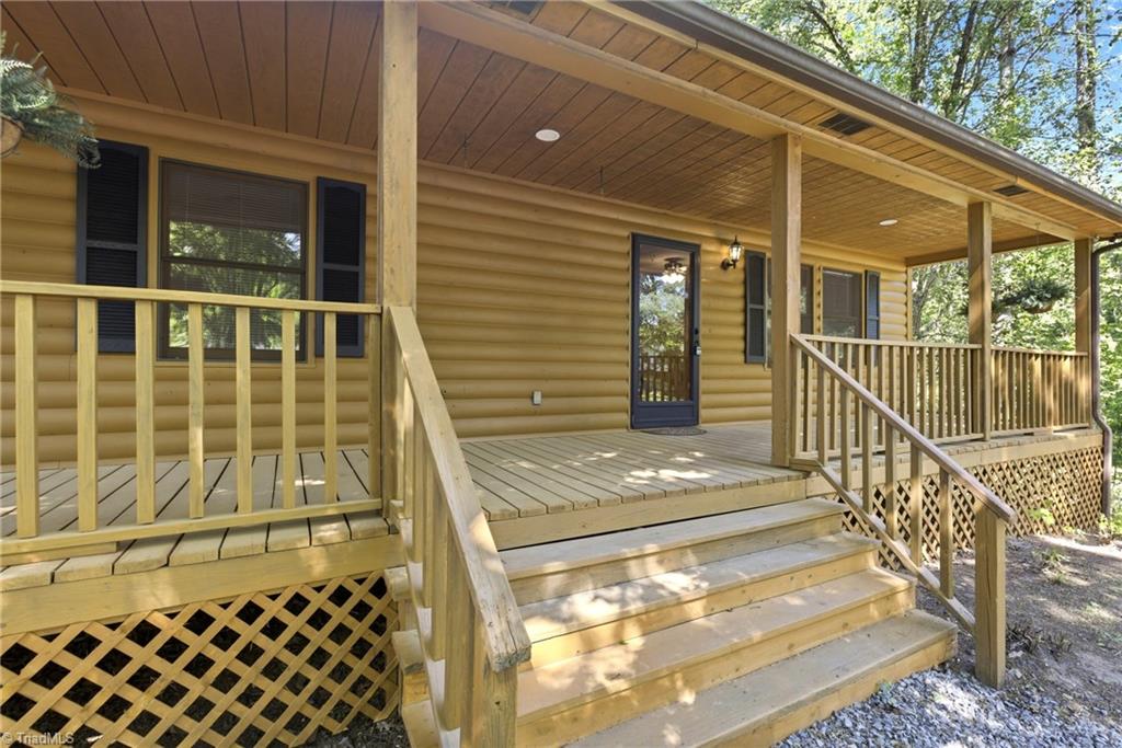3089 Pipers Gap Road — photo