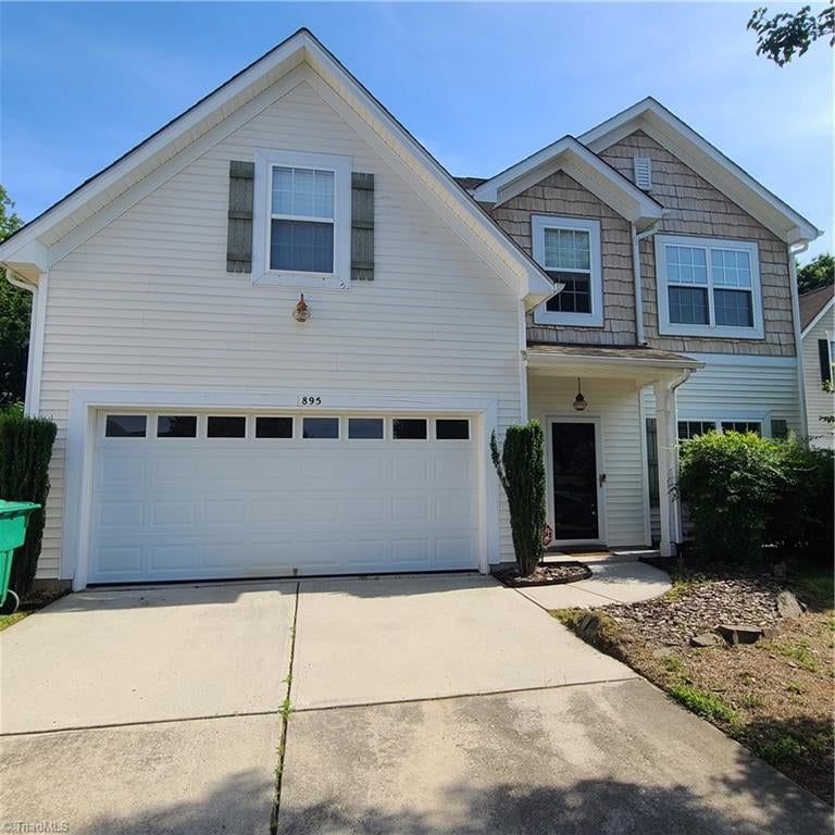 895 Jennifer Lane — photo