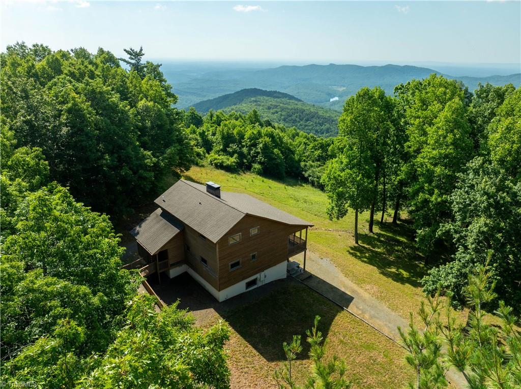 576 Lake Vista Drive — photo
