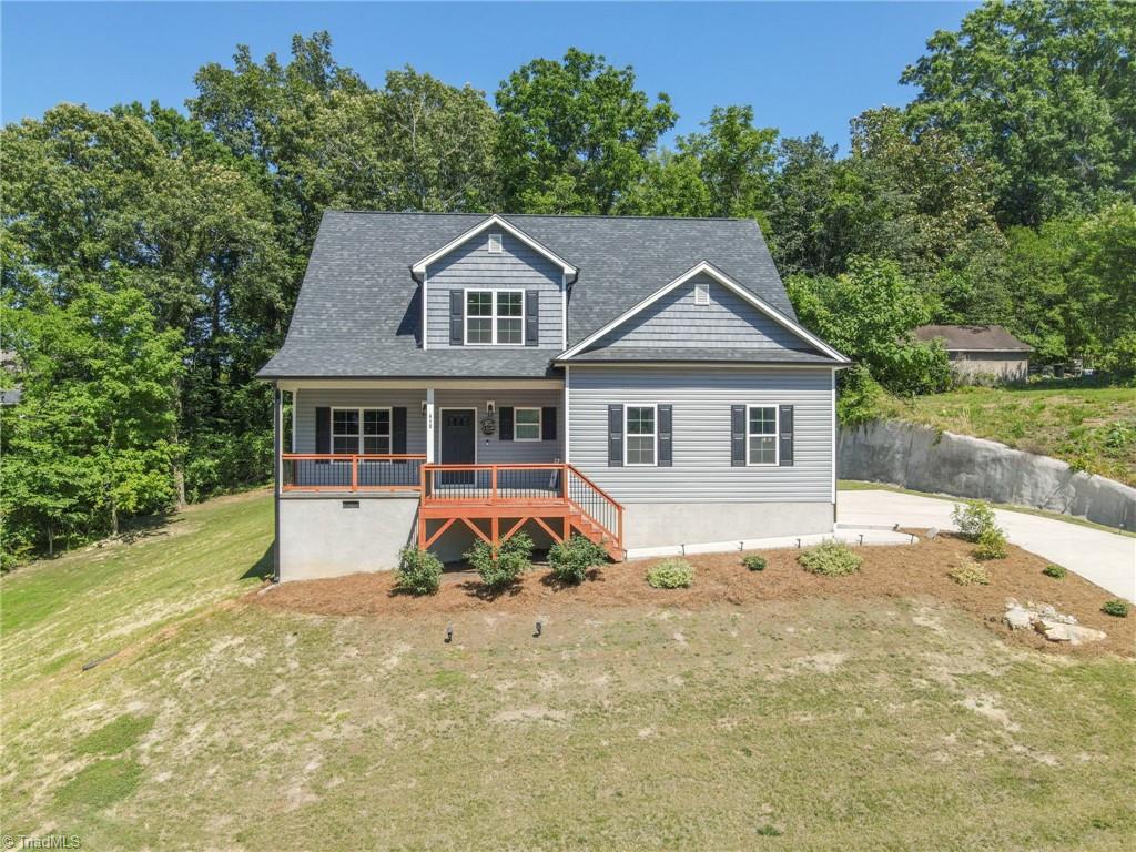 413 Lakewood Drive — photo