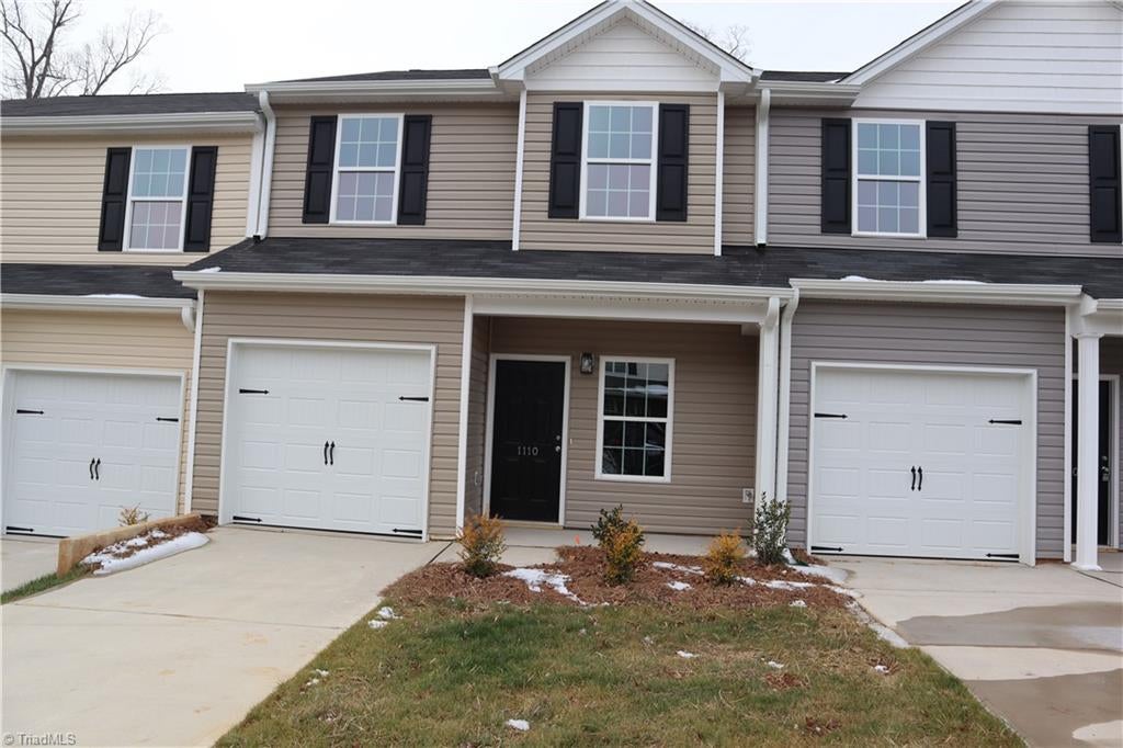 1110 Brooksridge Way — photo