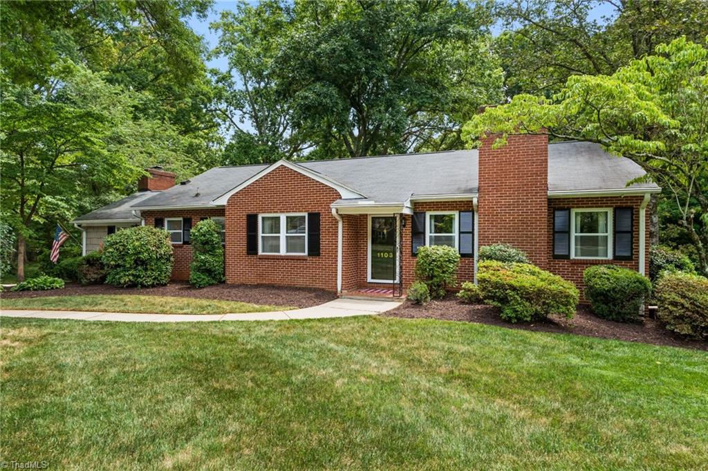 1103 Peace Haven Road — photo
