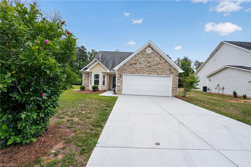 1120 Kinnan Drive — photo