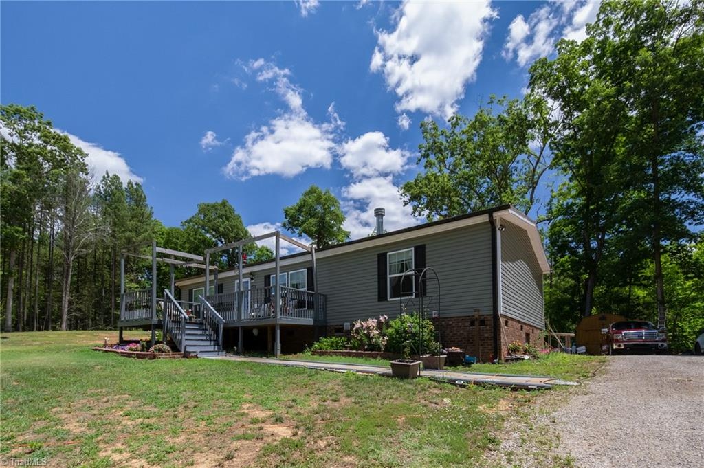 8955 Dennis Road — photo
