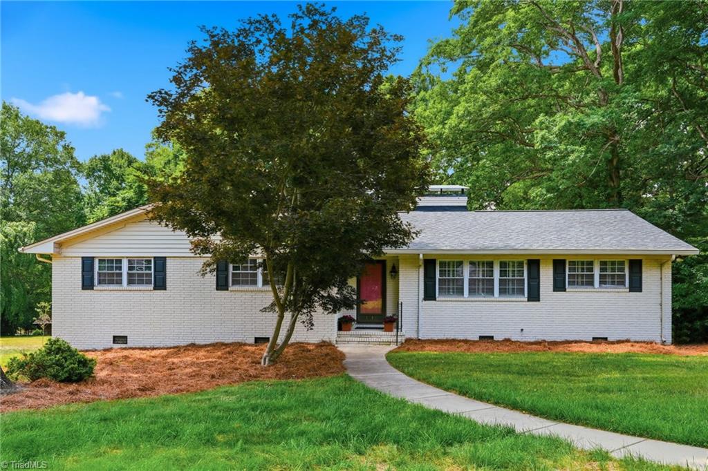 1019 Oakcrest Drive — photo