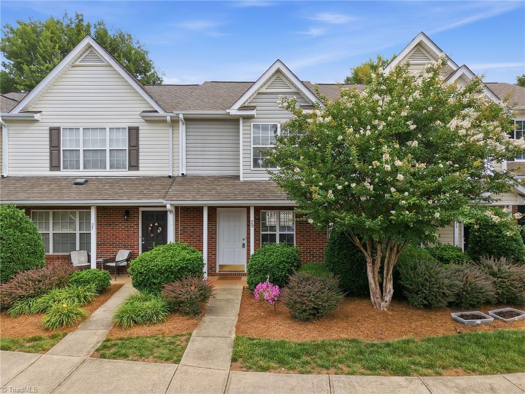 29 Tannenbaum Circle — photo