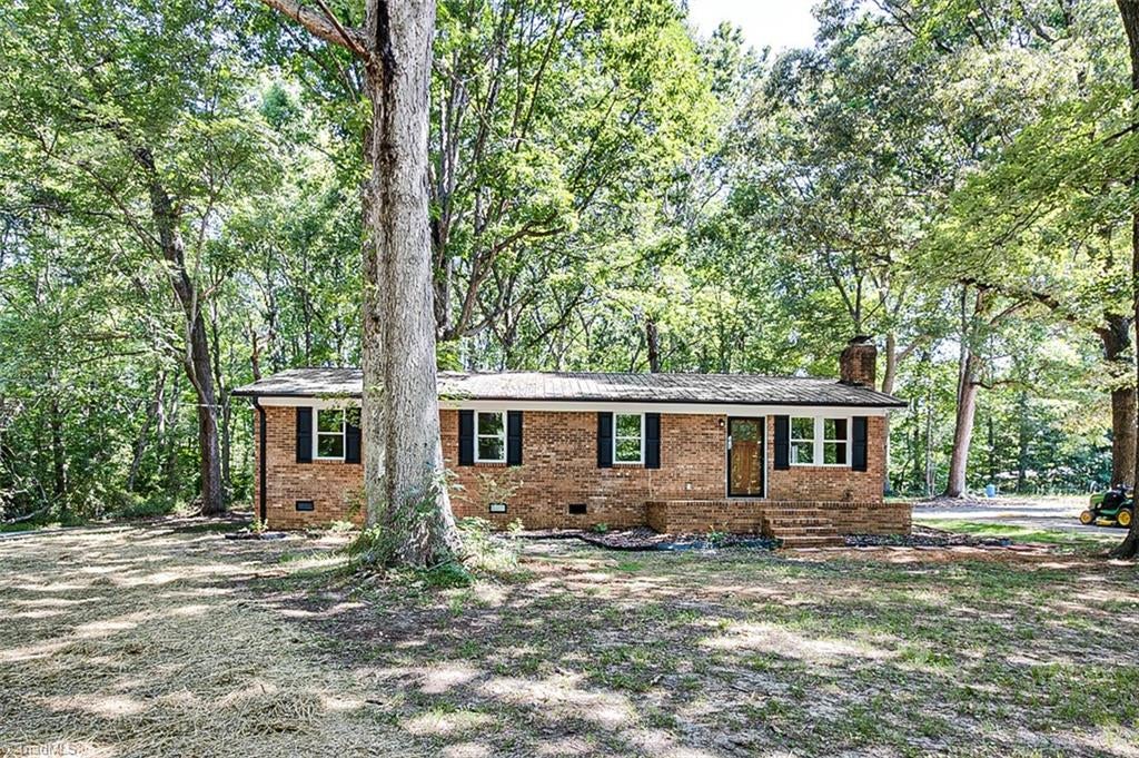 374 Yow Drive — photo