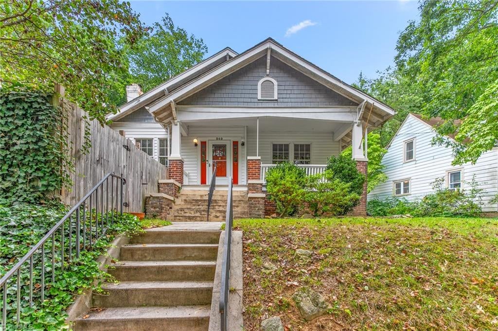 949 Hutton Street — photo