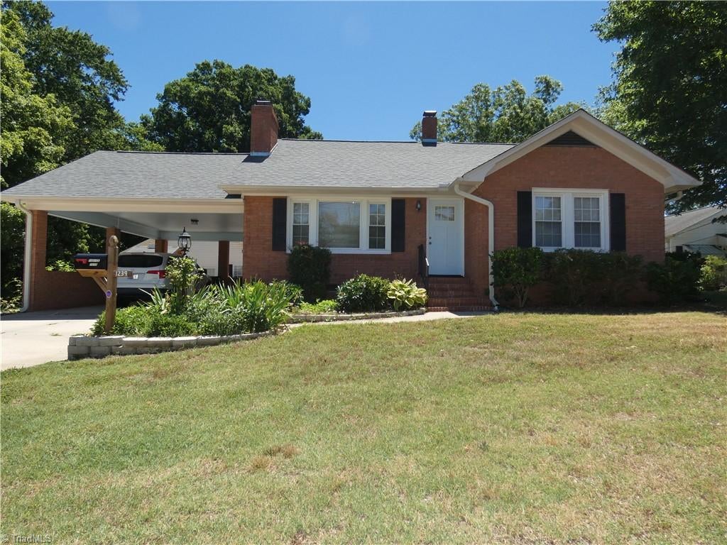 1239 Fairview Drive — photo