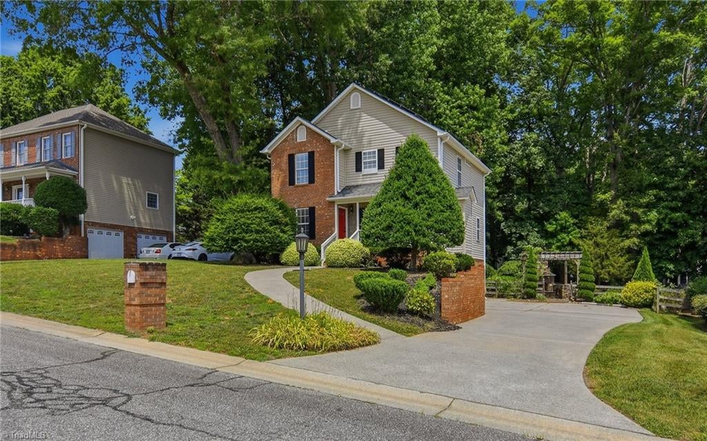 131 Cahill Court — photo