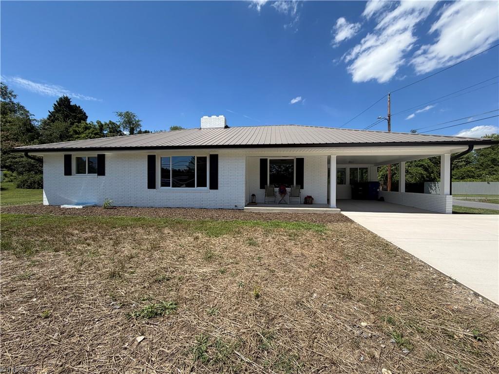 1354 Forrest Drive — photo