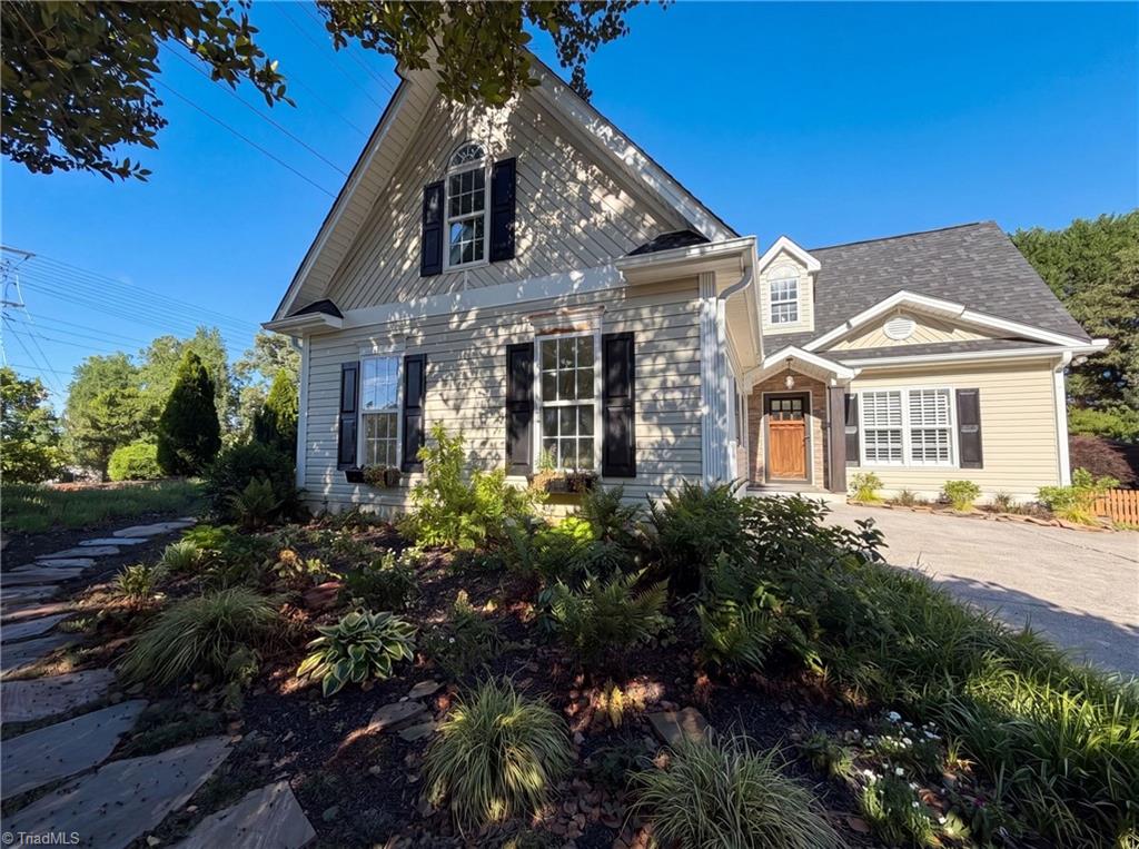105 Jefferson Forest Court — photo