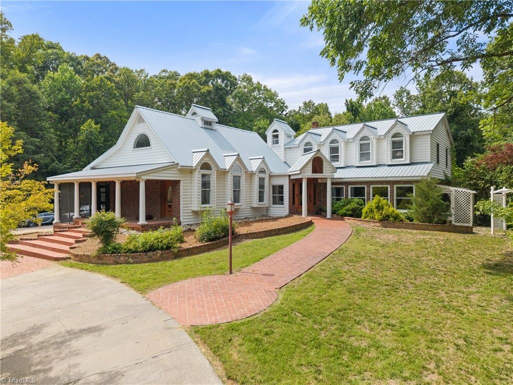 8217 Styers Ferry Road — photo