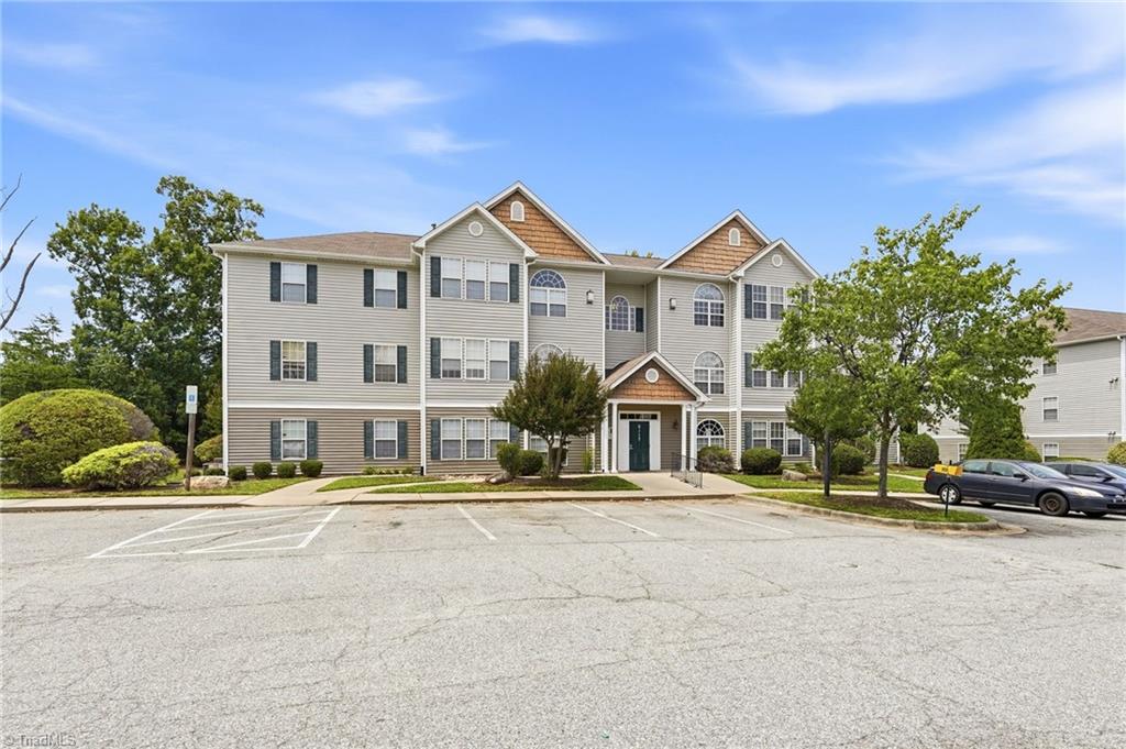 6117 Hedgecock Circle 2D — photo