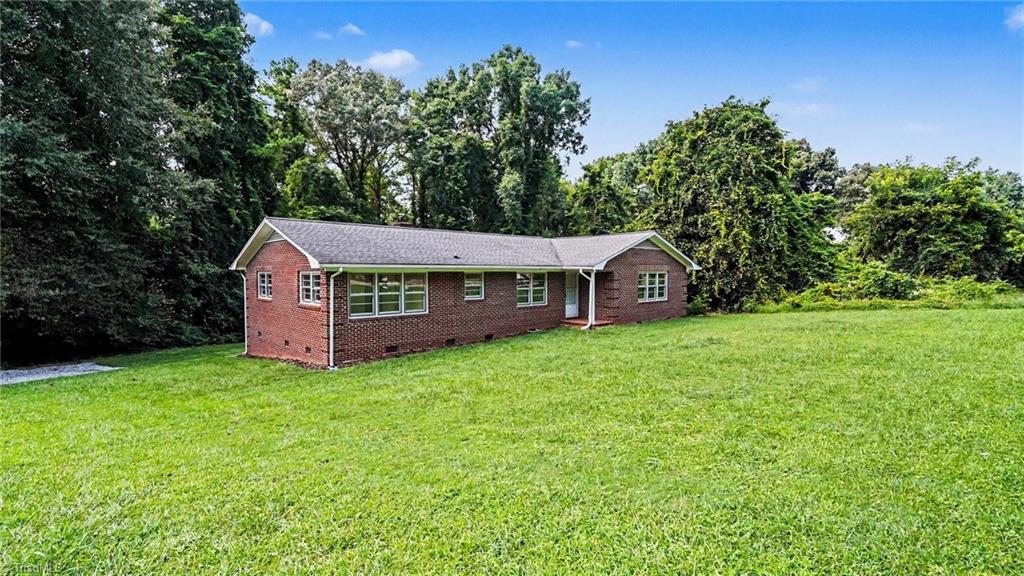 1153 Heathwood Road — photo