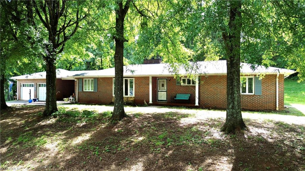2297 * Austin Traphill Road — photo