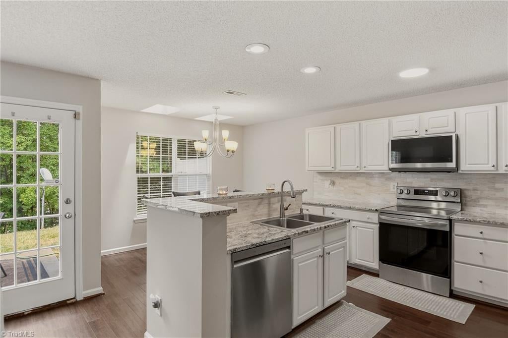 1109 Academic Drive — photo