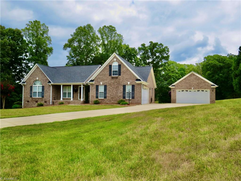 132 Feather Ridge Circle — photo