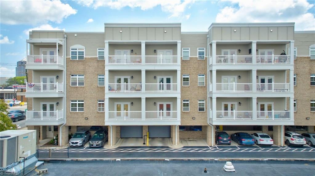 605 W Market Street 206 — photo