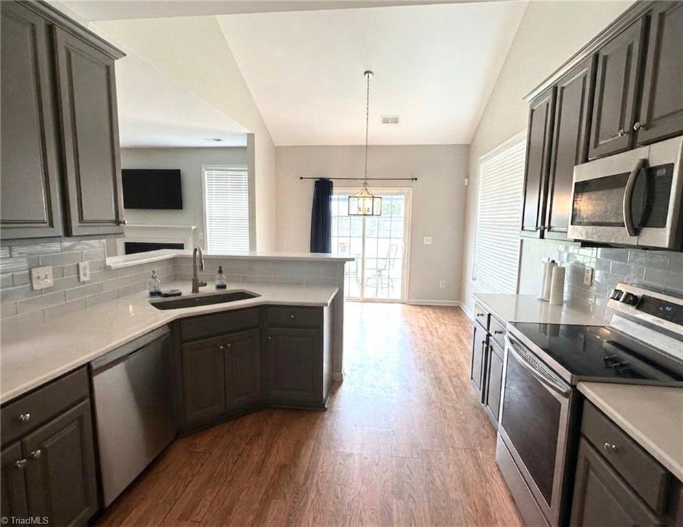 407 Timbercreek Drive — photo