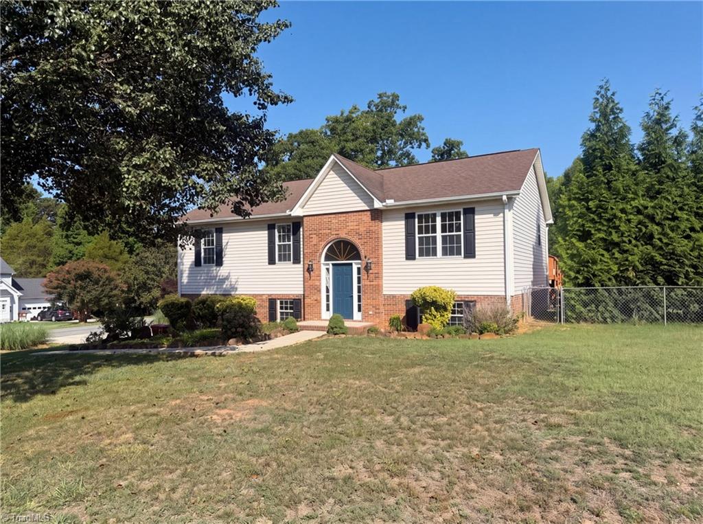 109 Briarcreek Drive — photo