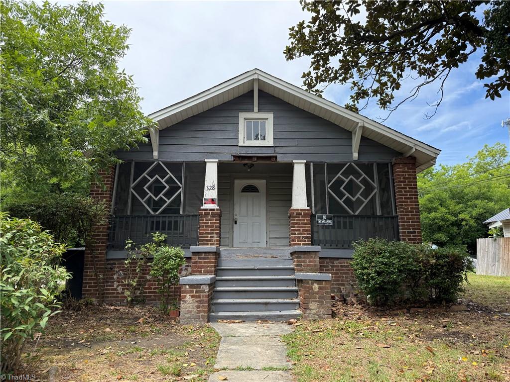 328 Ennis Street — photo