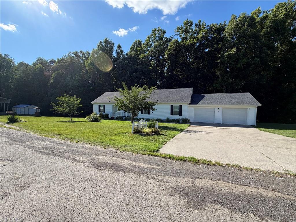 3826 Running Deer Road — photo