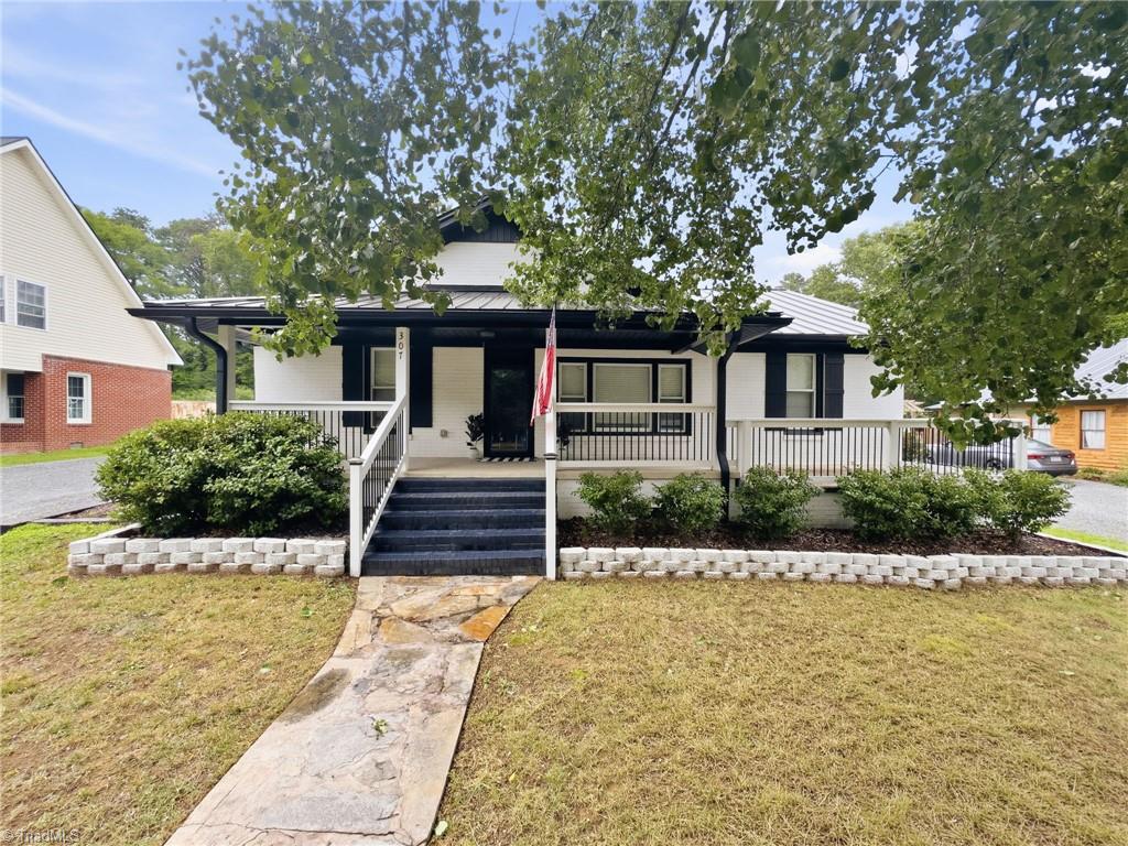 307 Hunsucker Street — photo