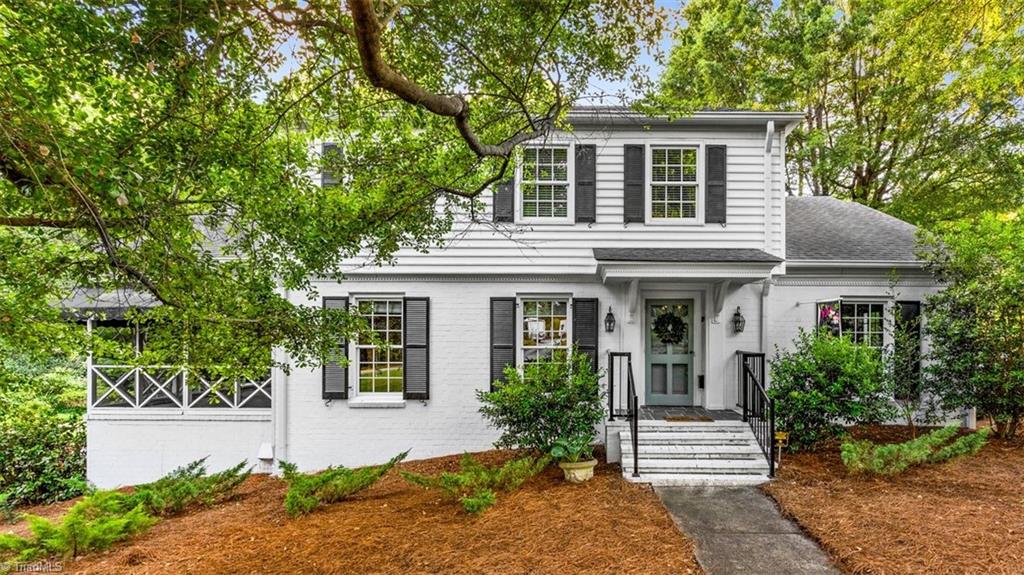 809 Hillcrest Drive — photo