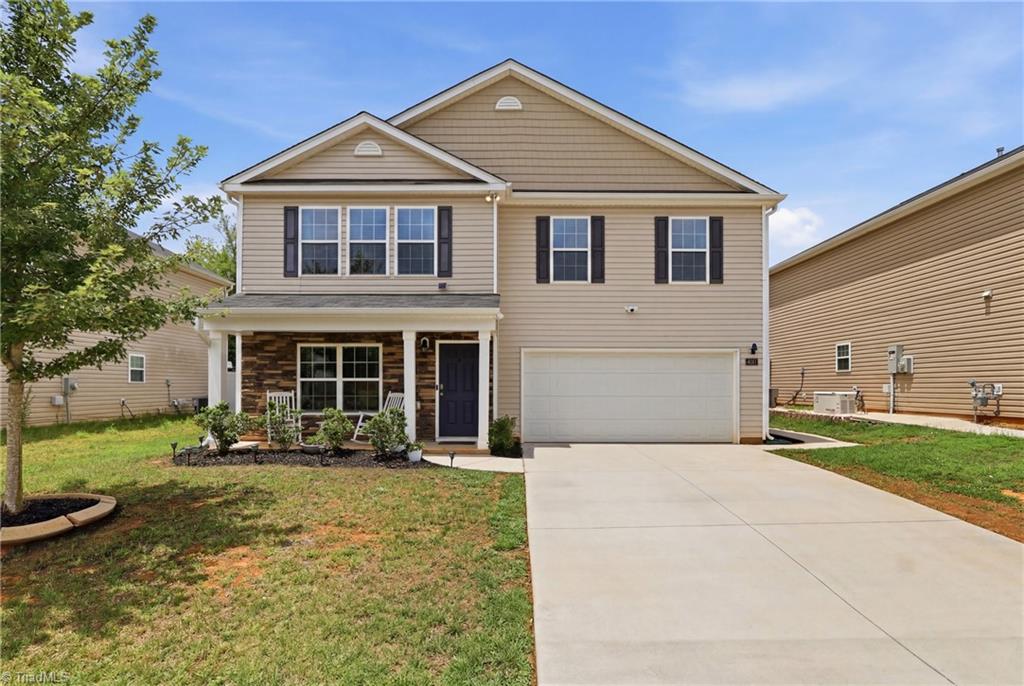 4011 Bobtail Court — photo