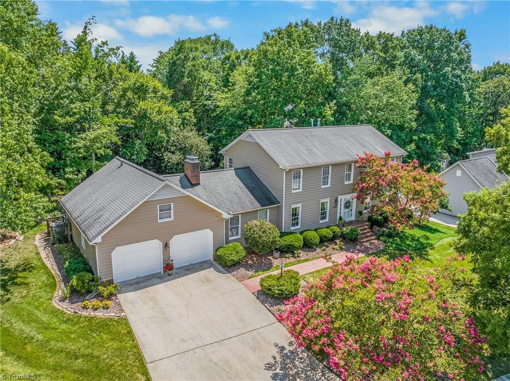 1203 Brookfield Court — photo