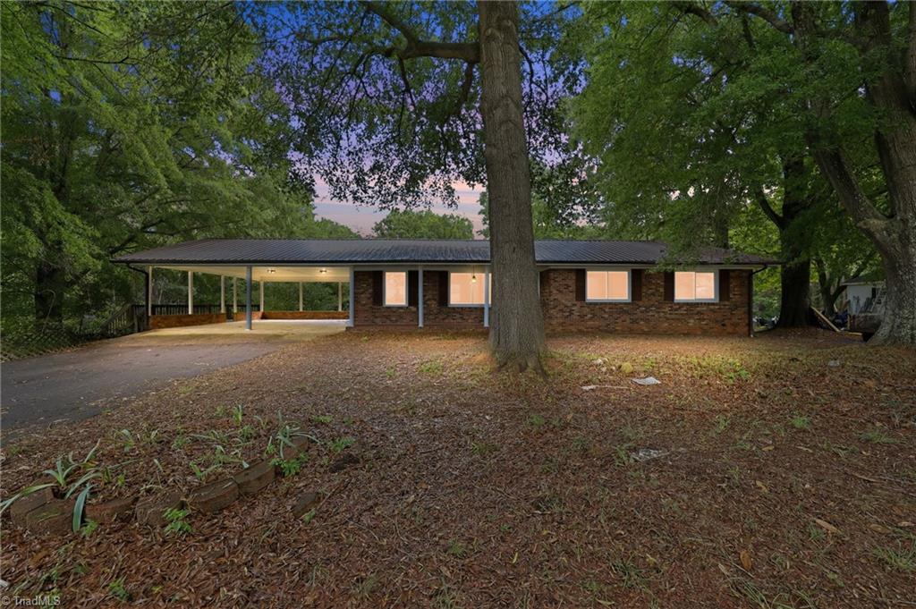 1078 River Road — photo