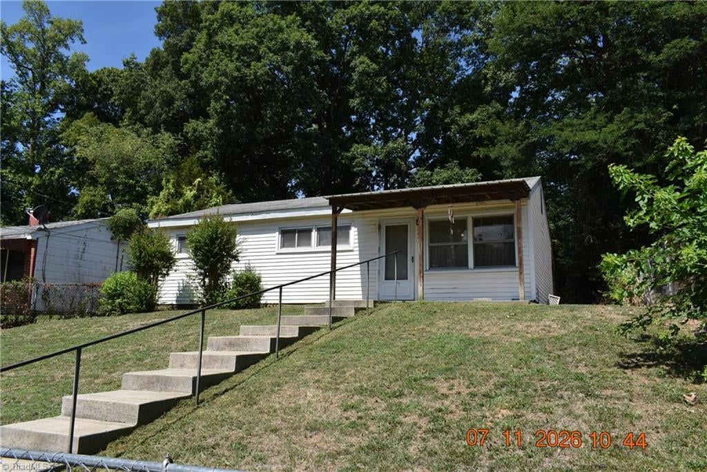 1410 Town Street — photo