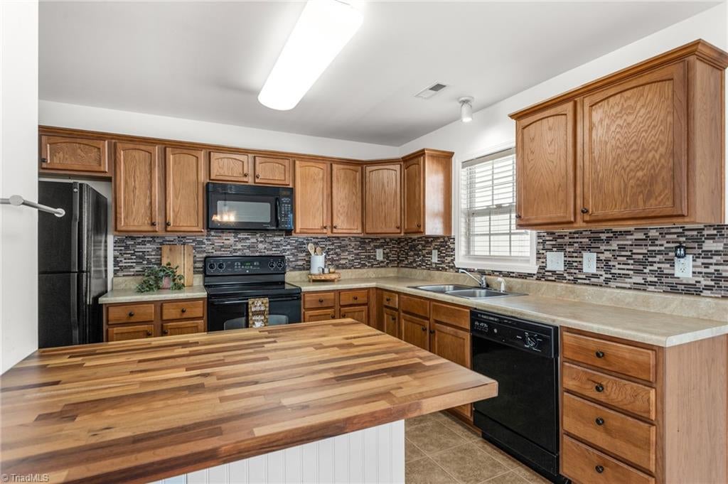 3869 Hickswood Creek Drive — photo