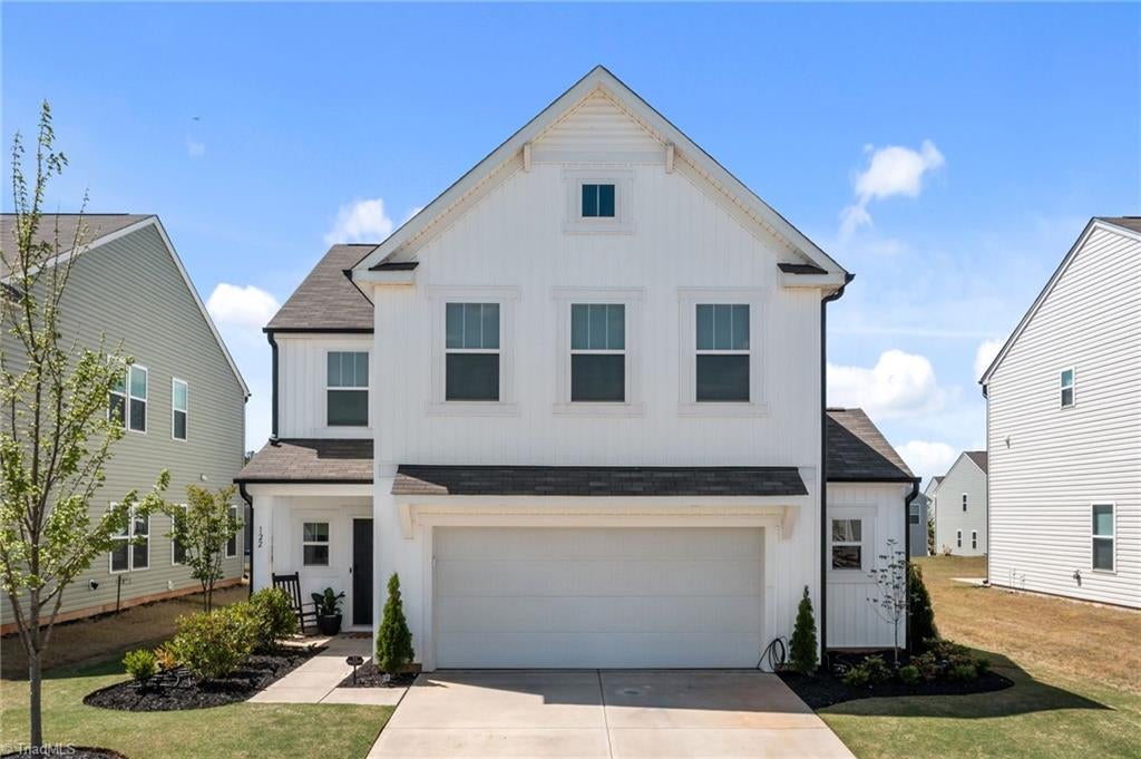 122 Slalom Street — photo