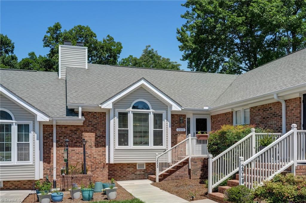2050 E Hearthwood Court — photo