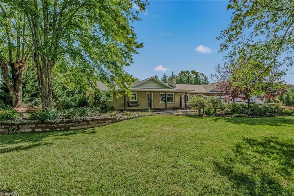 1388 Pipers Gap Road — photo