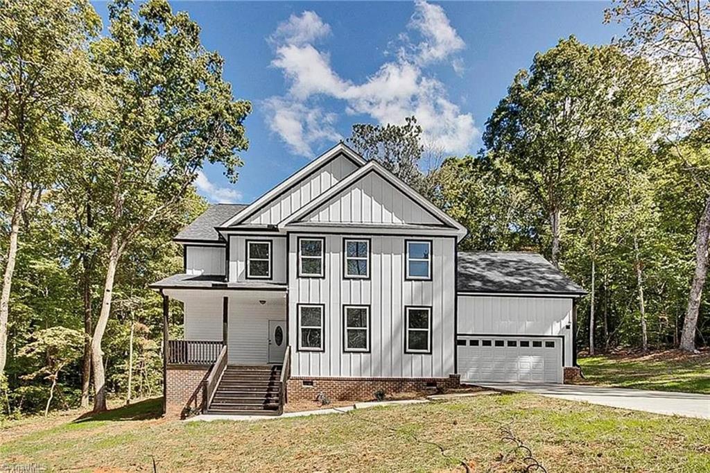 1559 Allen Court — photo