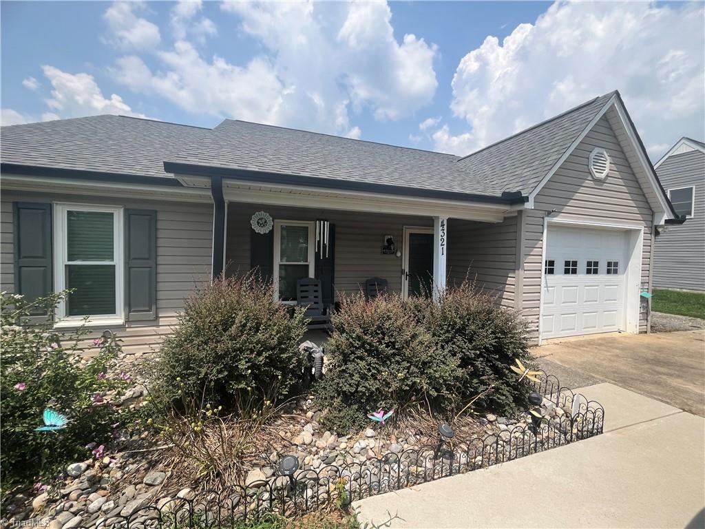 4321 Oak Glen Drive — photo