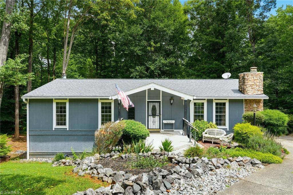 15 Windcrush Court — photo