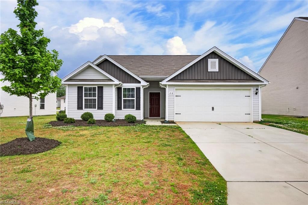 2112 Briar Run Drive — photo
