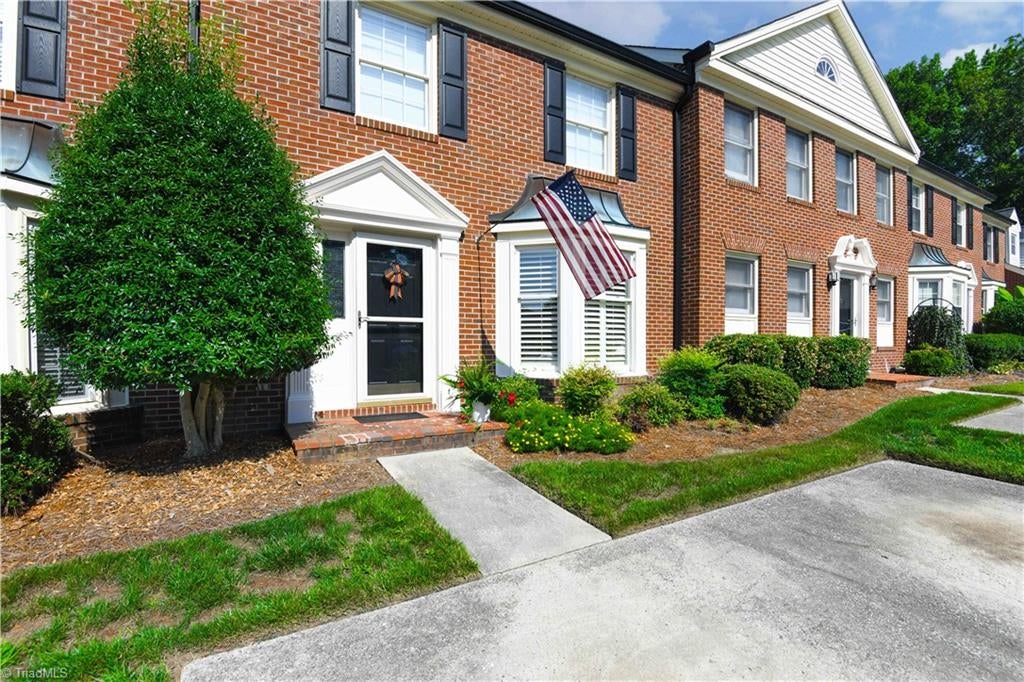1717 Ternberry Road — photo