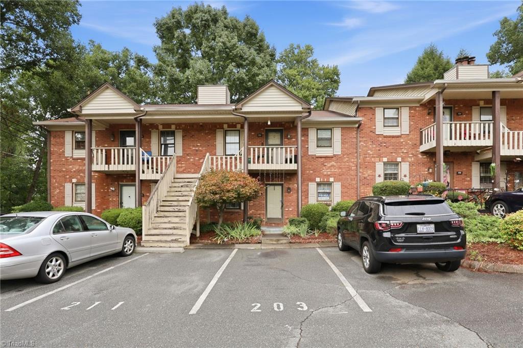 203 Olde Vineyard Court — photo
