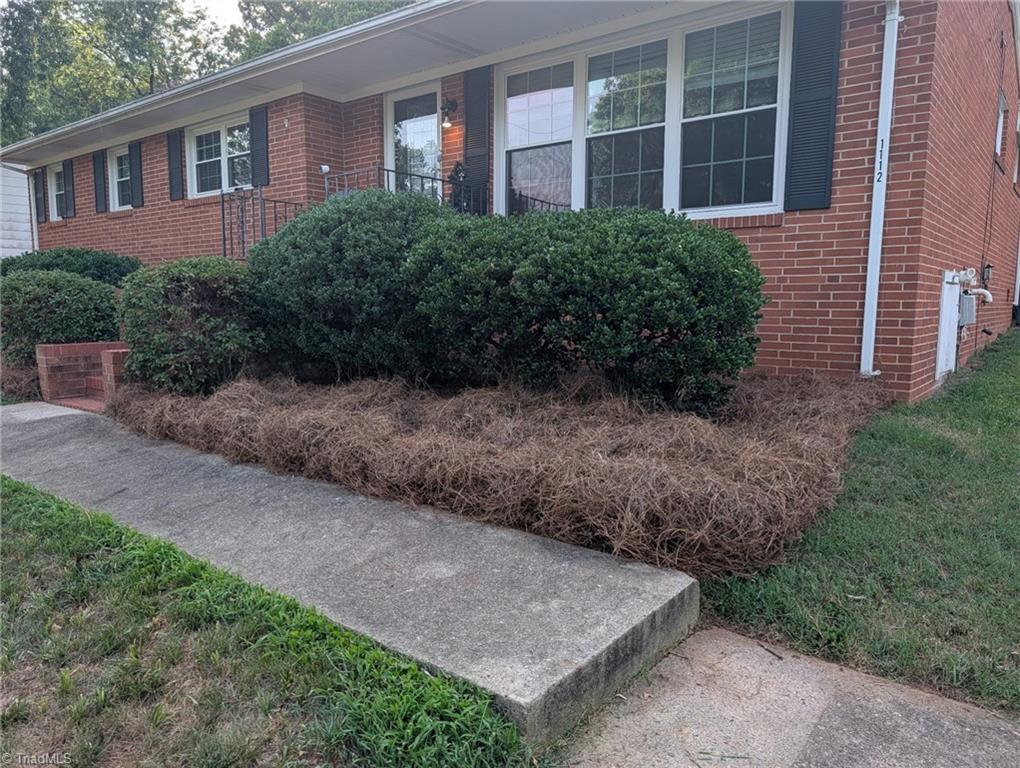 1112 Green Street — photo