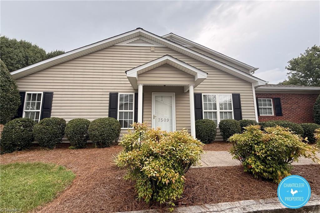 7509 Riverside Court — photo
