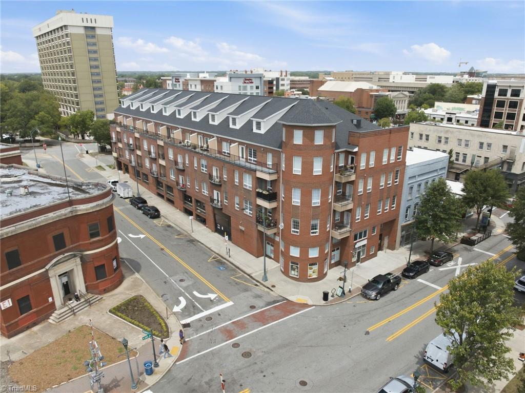 360 Elm Street 304 — photo