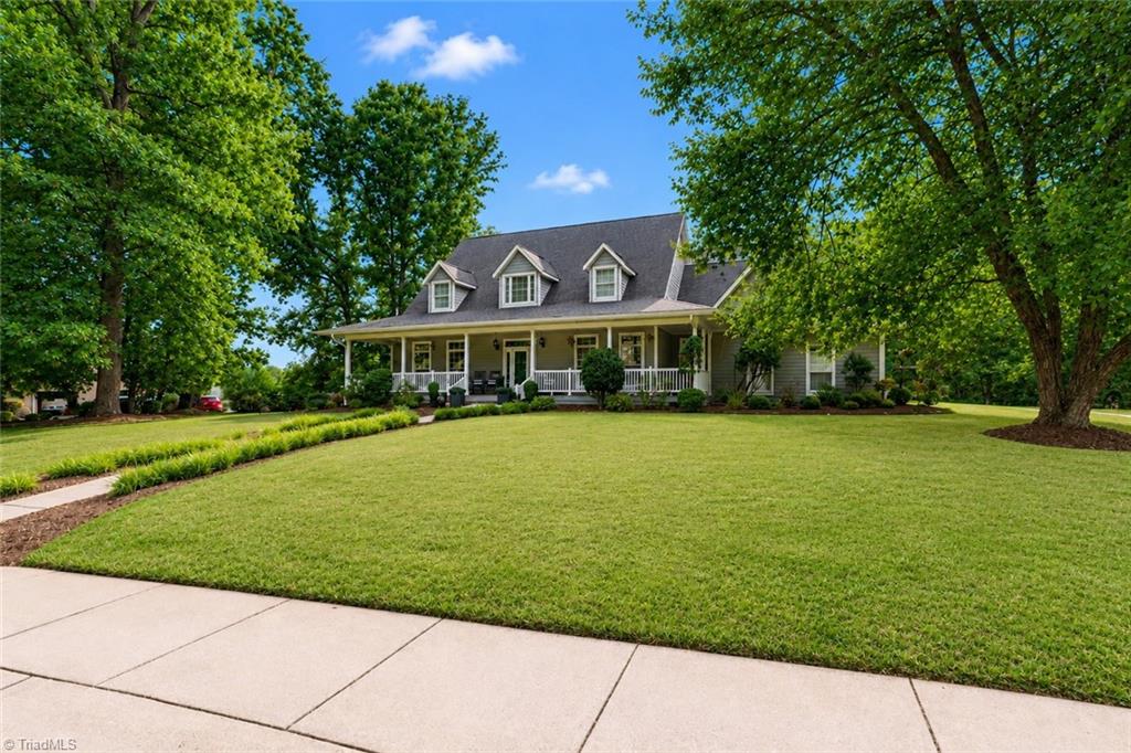 208 Monk Court — photo