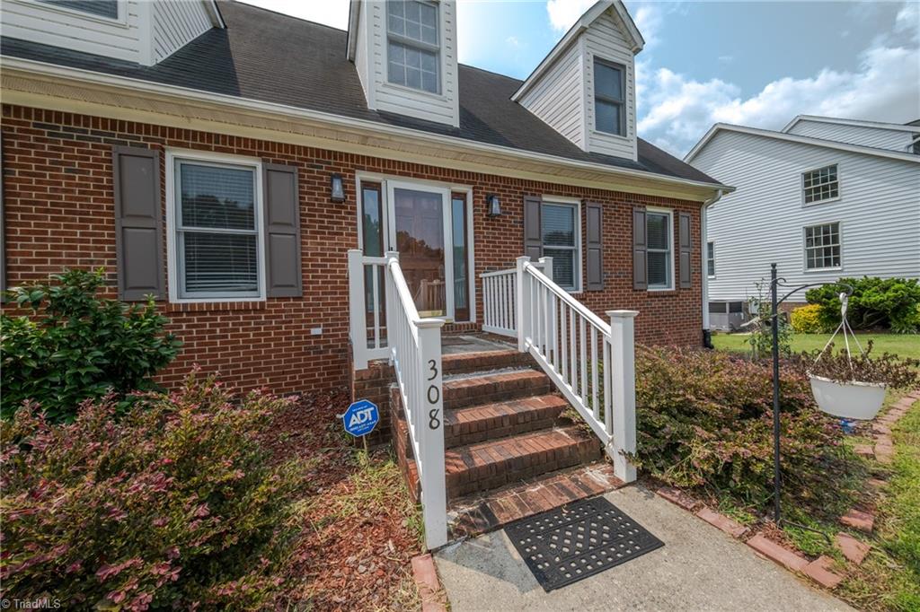 308 Ridgeland Drive, High Point, NC 27262 — photo 2
