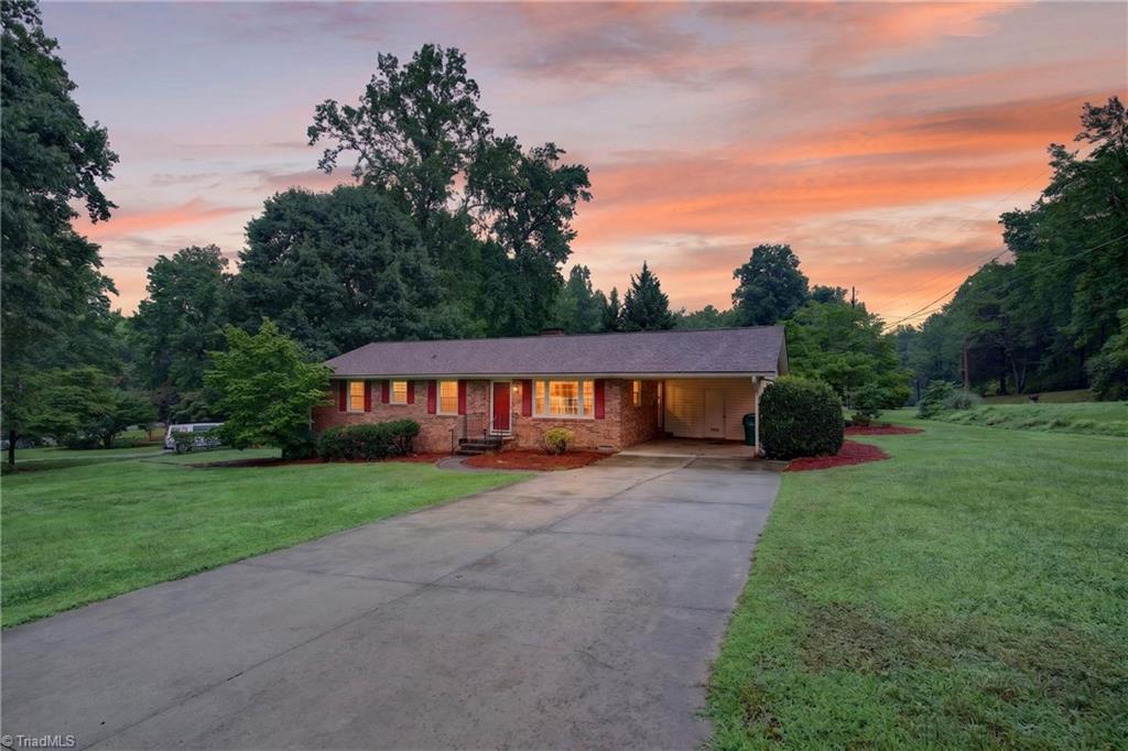 200 Brookview Circle — photo